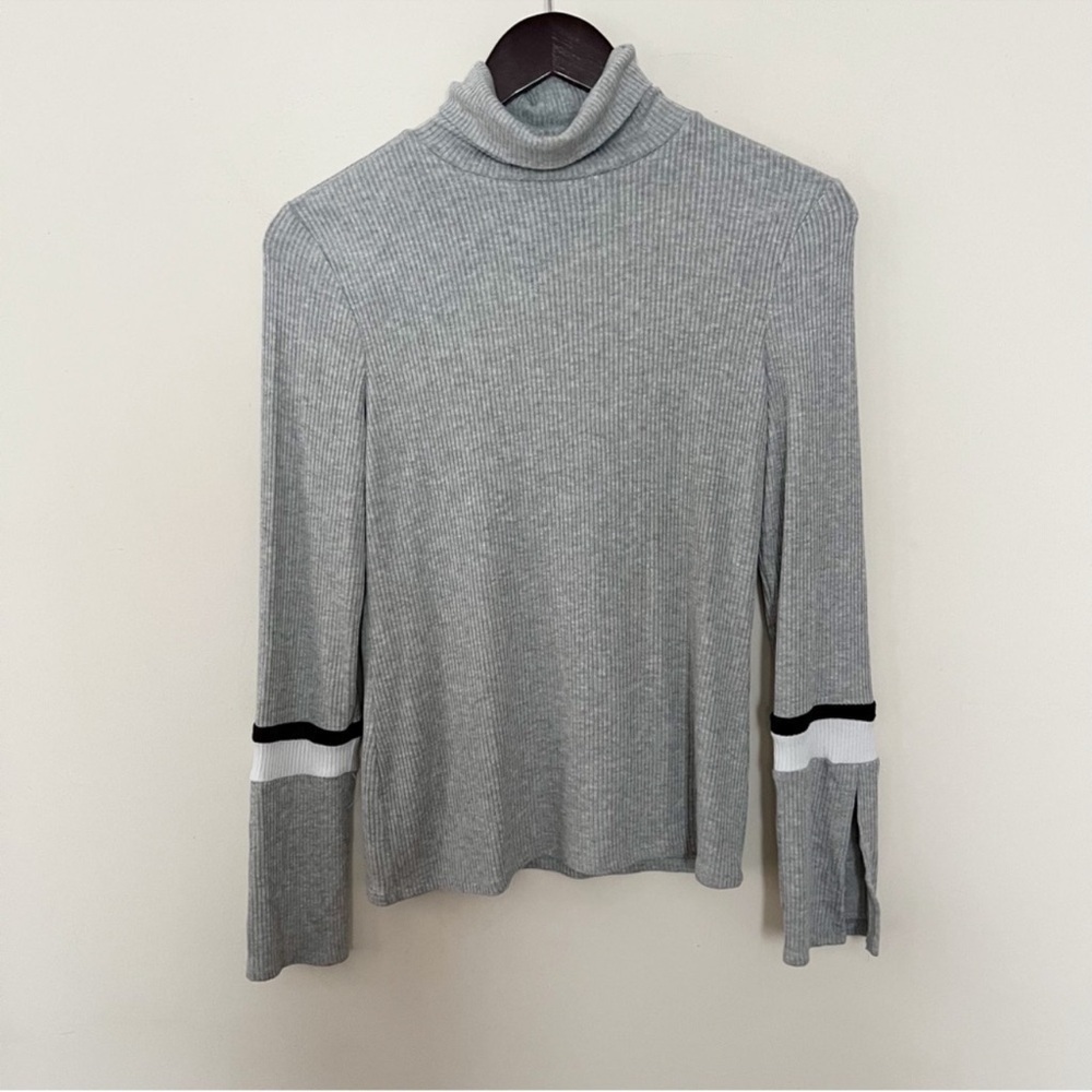 Generation Love Andrea Turtleneck Top Long Sleeves Gray Color Block NEW Size XS